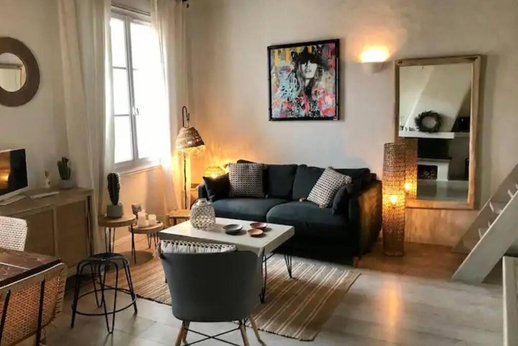 Appartement LE RAVISSANT - 50m du Port - très calme à Cassis Extérieur photo